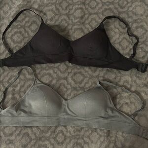 Maidenform Seamless Wireless Bras in Black and Gray